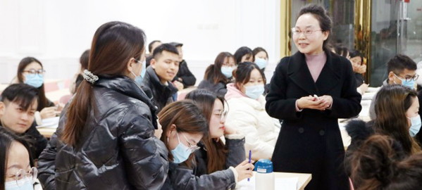 凤县 专家指导+名师授课+培优补弱+日清月结的教学模式