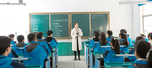 凤县引入导师机制，准确把握考试方向