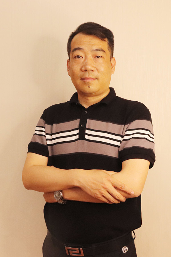 凤县冯少坤 本科学历,毕业于陕西师范大学