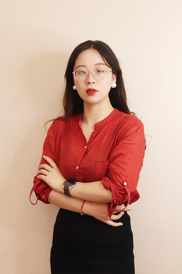 凤县张治华 本科学历，毕业于陕西师范大学