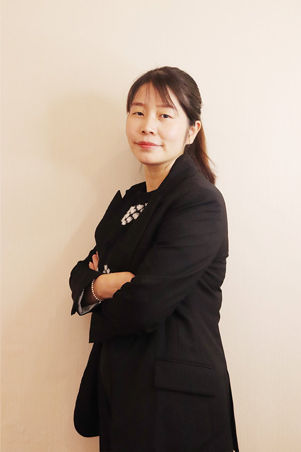 凤县吕瑶 本科学历,毕业于陕西师范大学