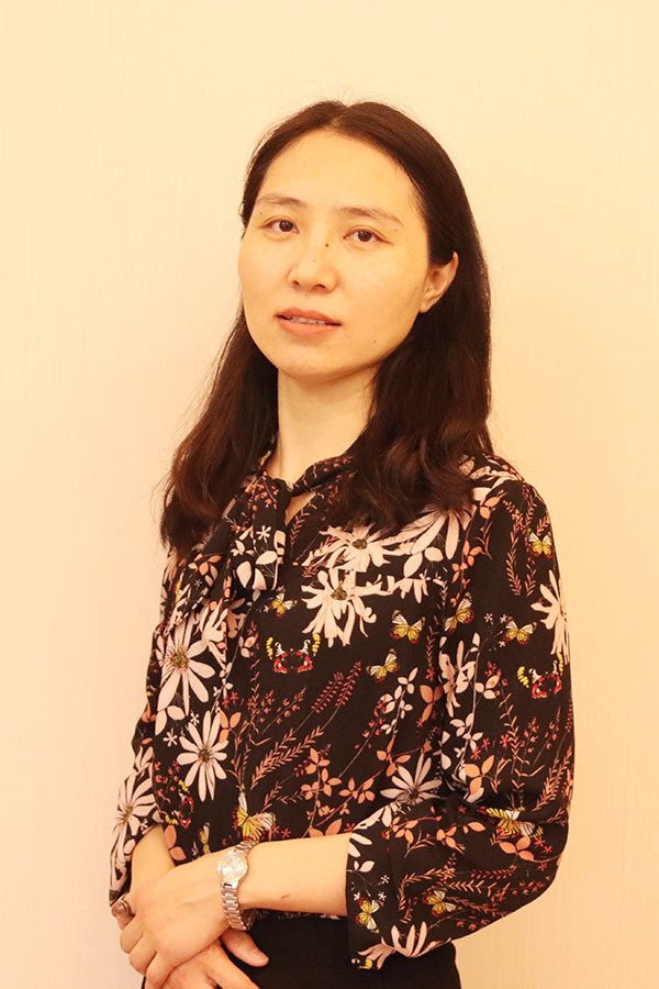 凤县王晓娜 研究生学历,毕业于华南师范大学